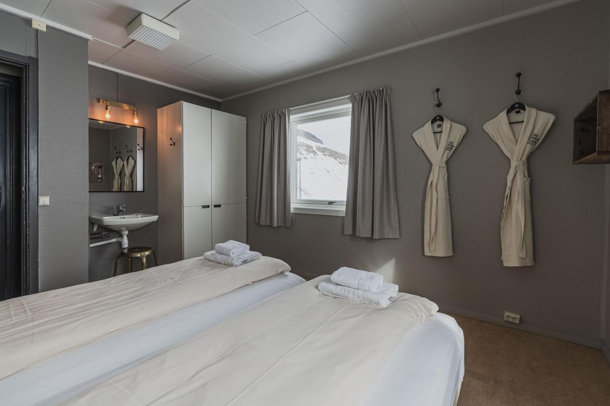 Coal Miners' Cabins Longyearbyen Esterno foto