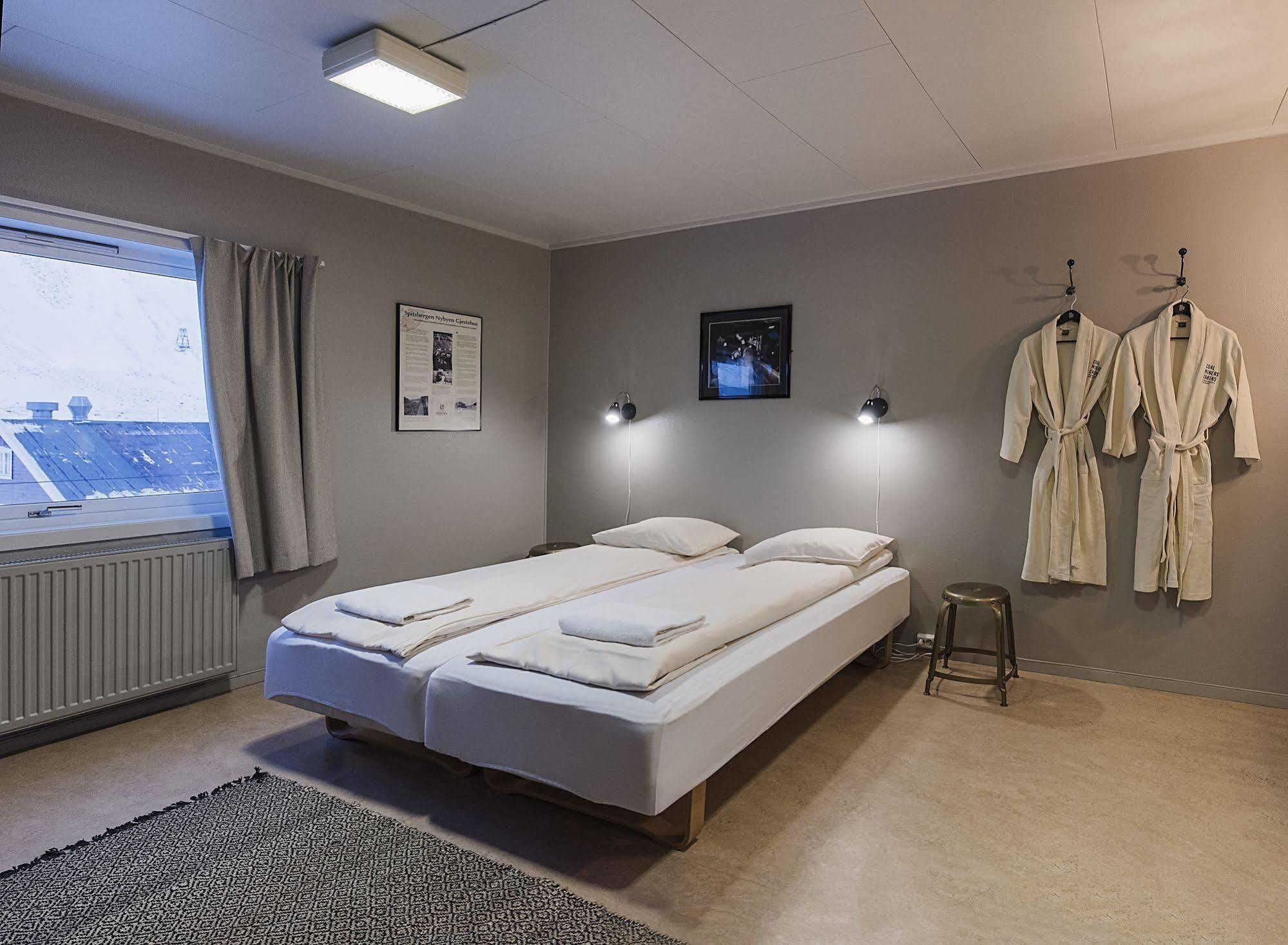 Coal Miners' Cabins Longyearbyen Esterno foto