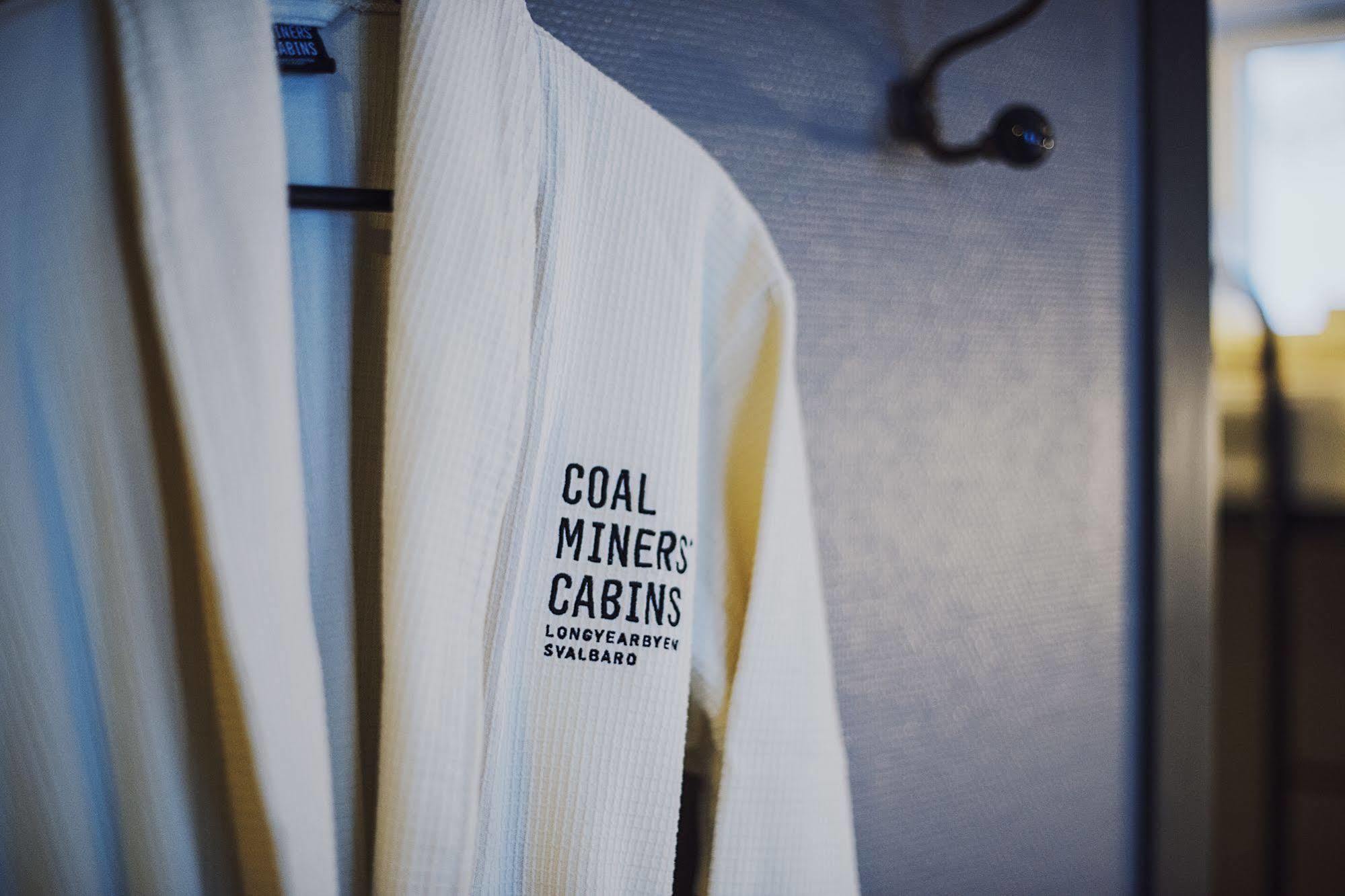 Coal Miners' Cabins Longyearbyen Esterno foto