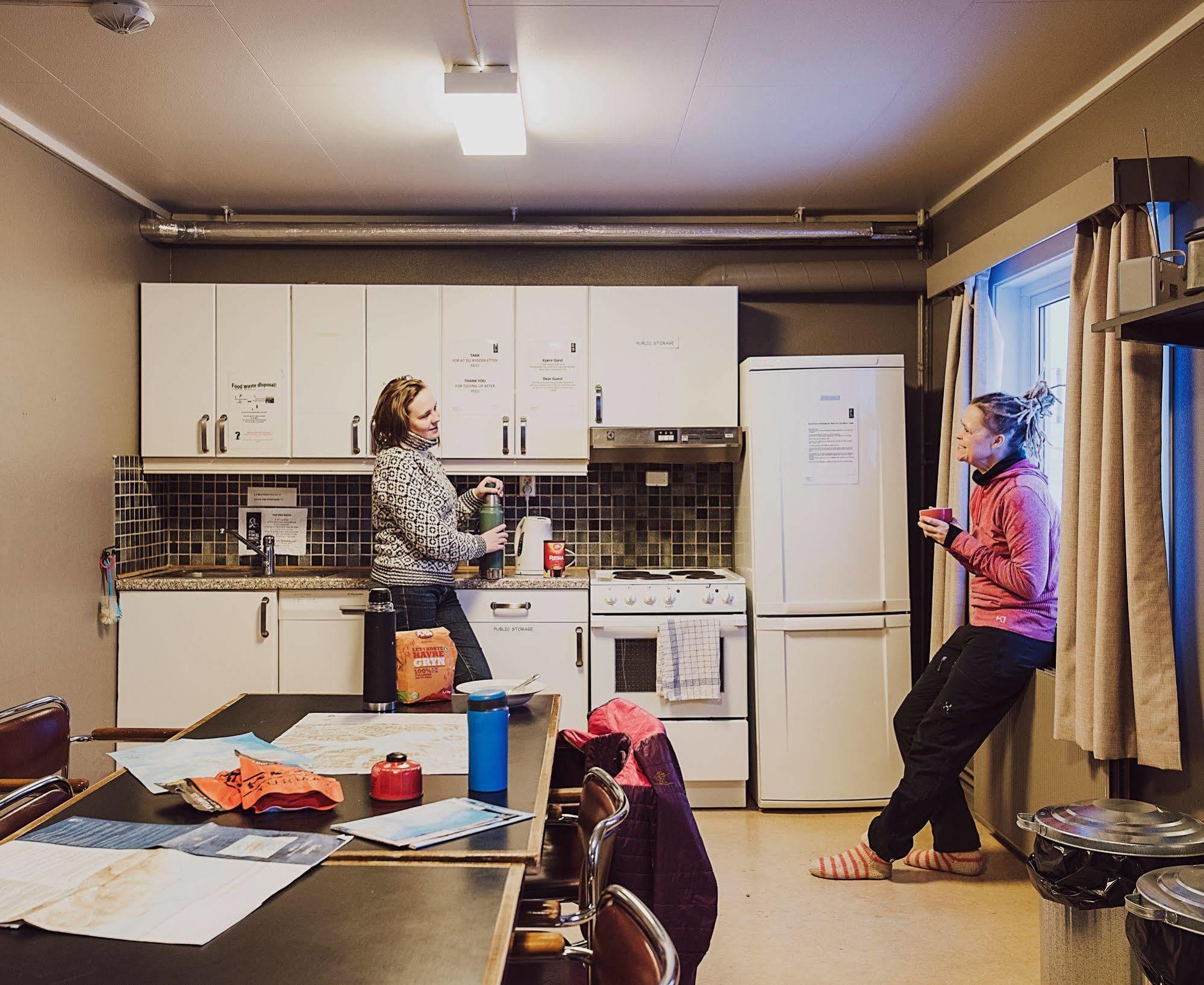 Coal Miners' Cabins Longyearbyen Esterno foto